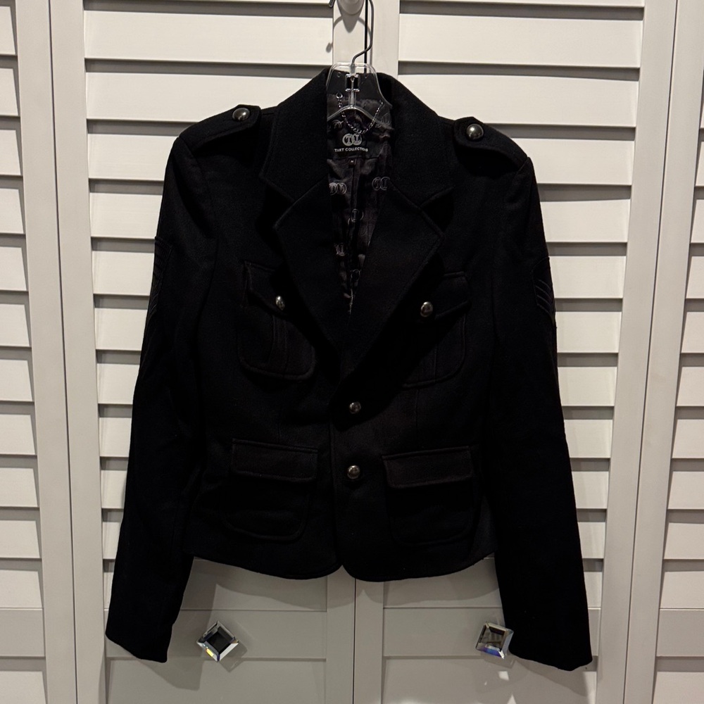 Tart Collections NWOT Wool lined Black Military-Style Jacket with shoulder Pads.